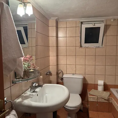 Apartment Lina Dráma